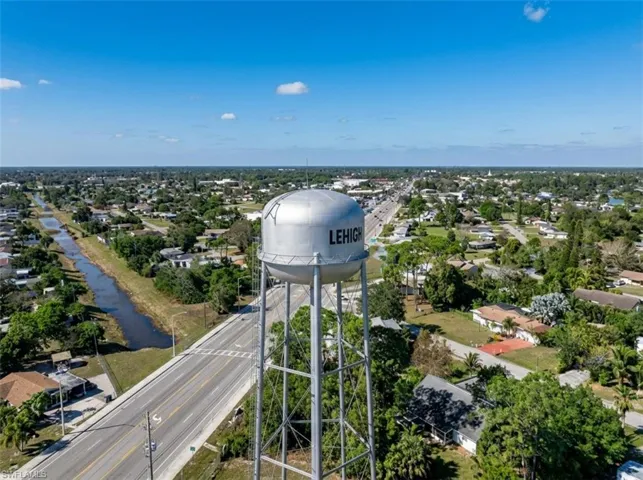 1413 Abbott Ave, Lehigh Acres, Florida 33972
