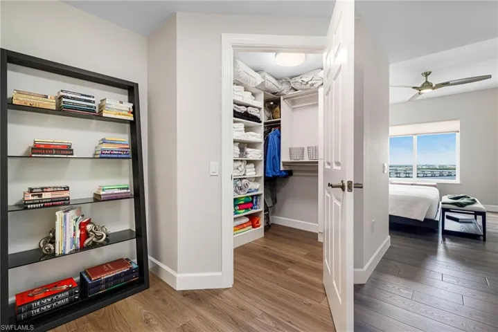 Back guest bedroom