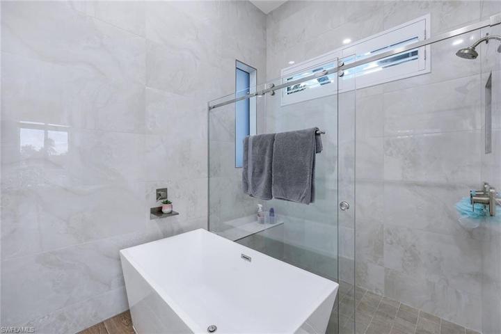 1888 N Bahama  AVE, MARCO ISLAND, FL 34145