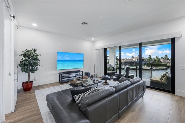 1888 N Bahama  AVE, MARCO ISLAND, FL 34145
