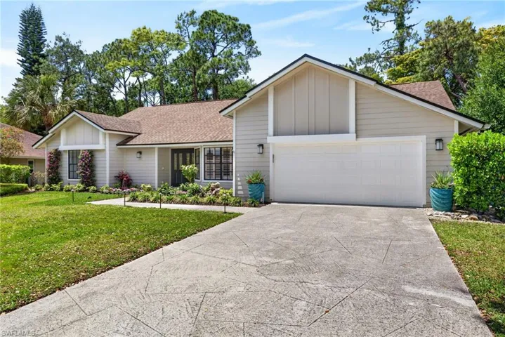 2259 Queens Way, Naples, Florida 34112