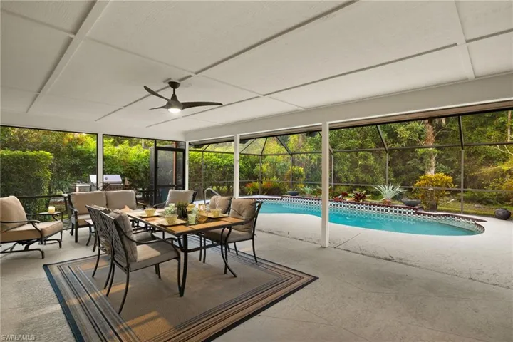 2259 Queens Way, Naples, Florida 34112