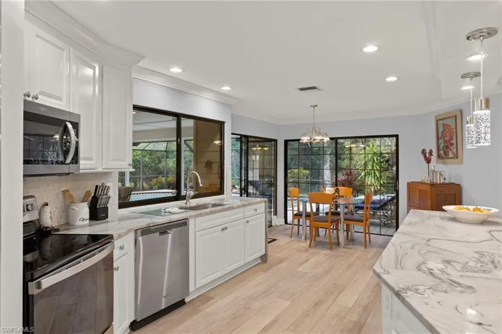 2259 Queens Way, Naples, Florida 34112