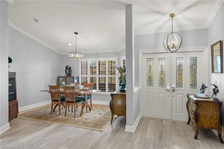 2259 Queens Way, Naples, Florida 34112
