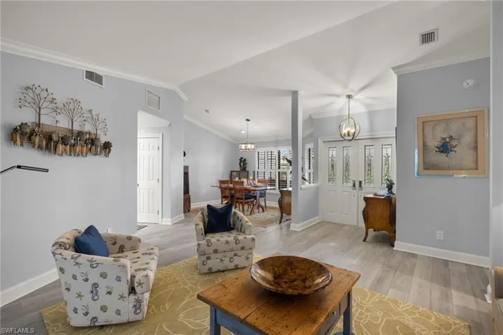 2259 Queens Way, Naples, Florida 34112
