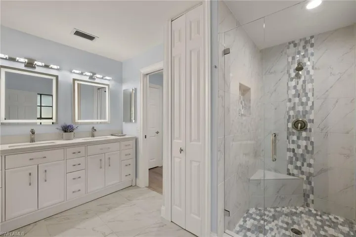 2259 Queens Way, Naples, Florida 34112