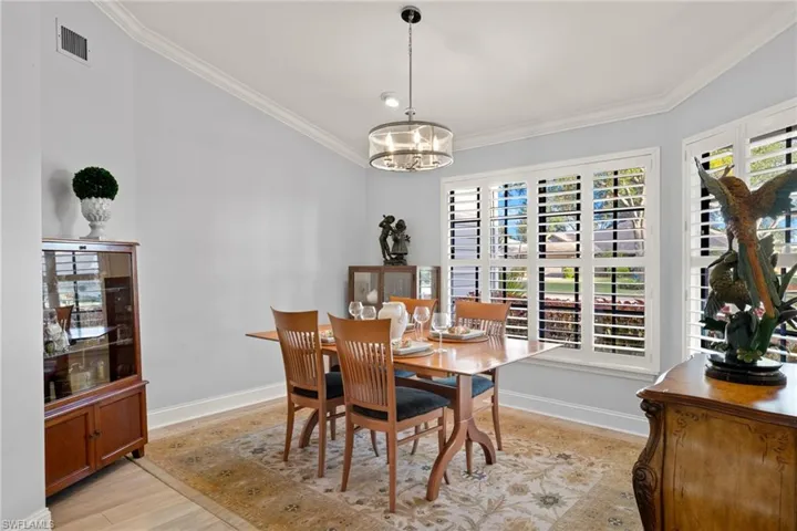 2259 Queens Way, Naples, Florida 34112