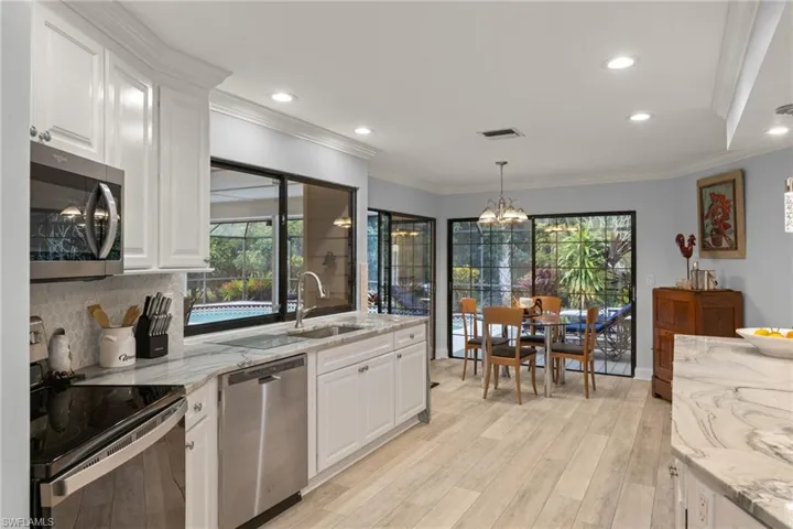 2259 Queens Way, Naples, Florida 34112
