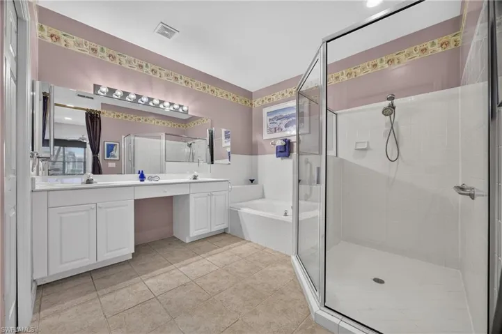 9141 Los Lagos Ct 101, Bonita Springs, Florida 34135