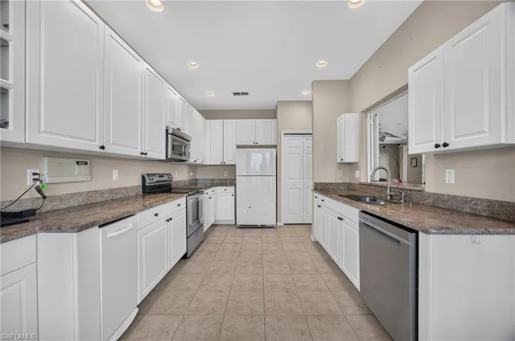 9141 Los Lagos Ct 101, Bonita Springs, Florida 34135