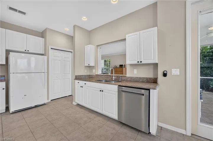 9141 Los Lagos Ct 101, Bonita Springs, Florida 34135