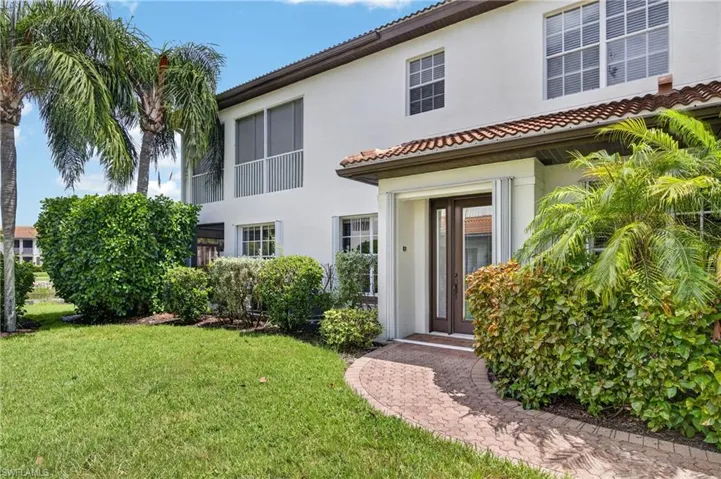 9141 Los Lagos Ct 101, Bonita Springs, Florida 34135