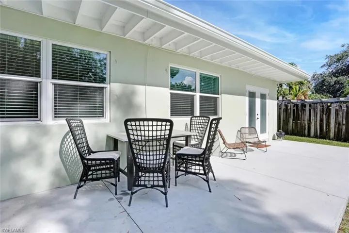 982 13th St N, Naples, Florida 34102