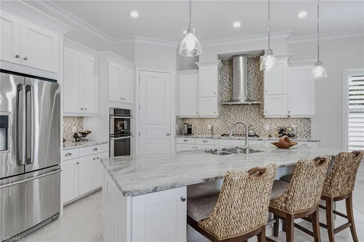 9454 Lagomar Ct, Naples, Florida 34114