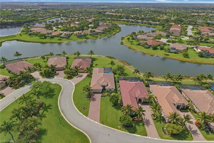 9454 Lagomar Ct, Naples, Florida 34114