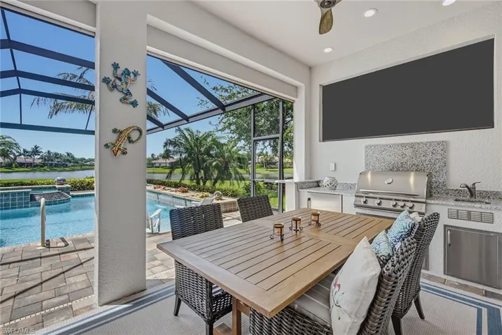 9454 Lagomar Ct, Naples, Florida 34114