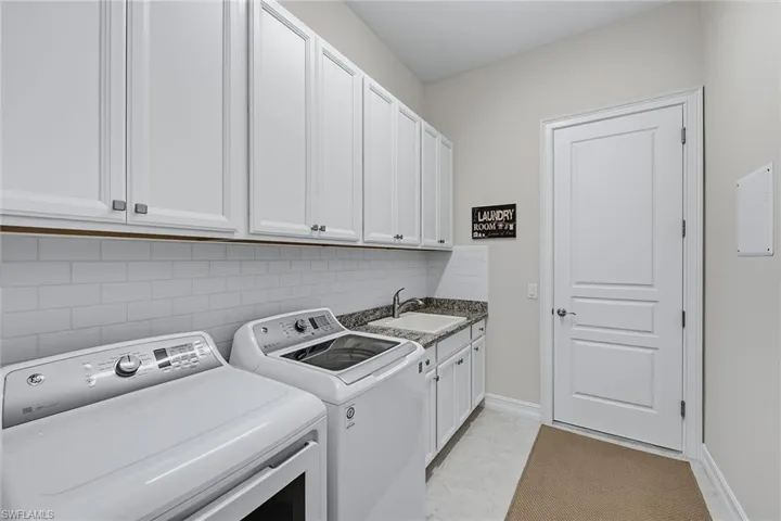 9454 Lagomar Ct, Naples, Florida 34114