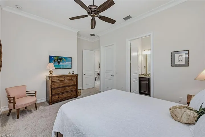 9454 Lagomar Ct, Naples, Florida 34114