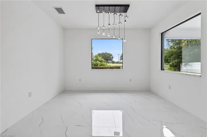 330 Sw 26th Pl, Cape Coral, Florida 33991