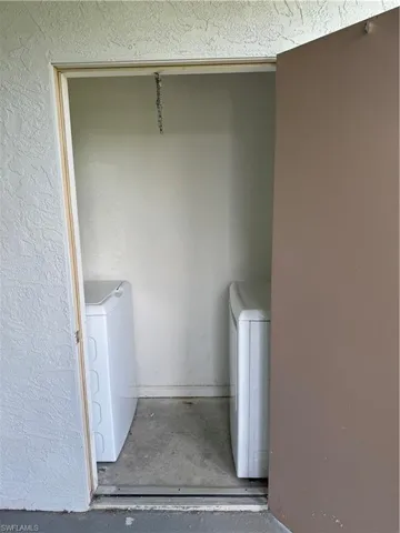Laundry in the lanai