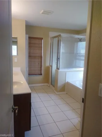 1624 Sw 4th Ave, Cape Coral, Florida 33991