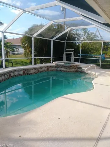 1624 Sw 4th Ave, Cape Coral, Florida 33991