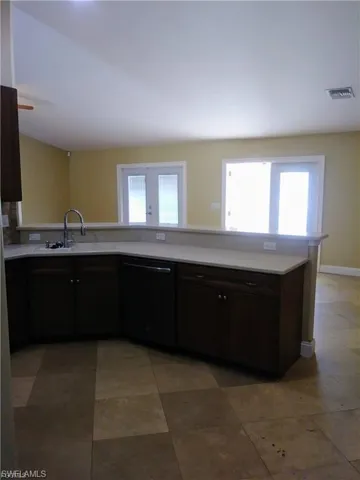 1624 Sw 4th Ave, Cape Coral, Florida 33991