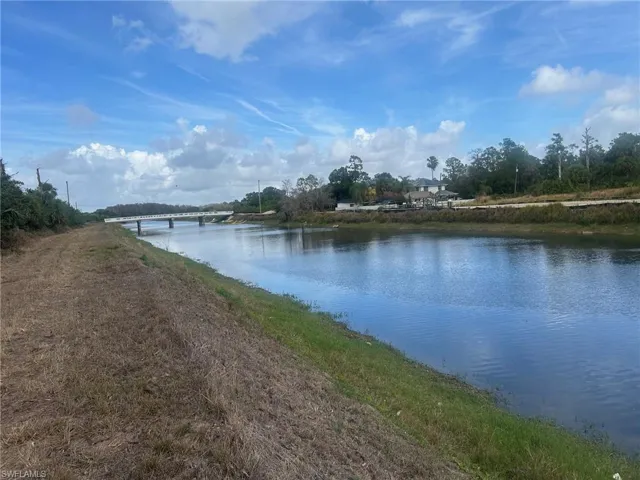 2620  Queen  DR, Lehigh Acres, FL 33971