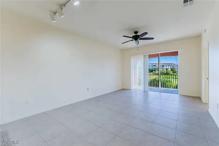 15989  Mandolin Bay  DR, Fort Myers, FL 33908