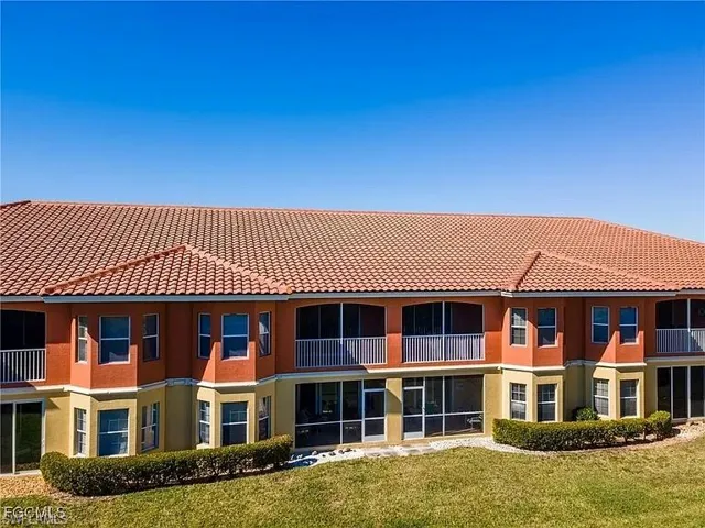 15989  Mandolin Bay  DR, Fort Myers, FL 33908