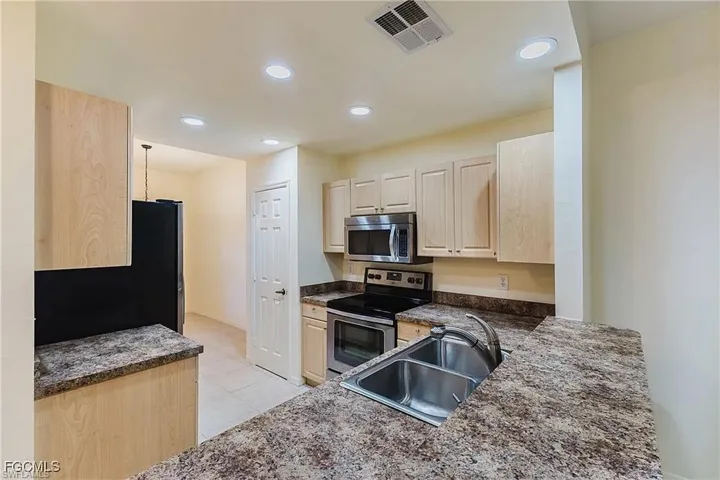 15989 Mandolin Bay Dr 204, Fort Myers, Florida 33908