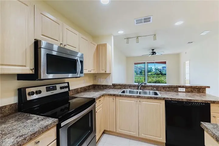 15989 Mandolin Bay Dr 204, Fort Myers, Florida 33908