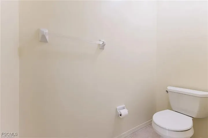15989  Mandolin Bay  DR, Fort Myers, FL 33908