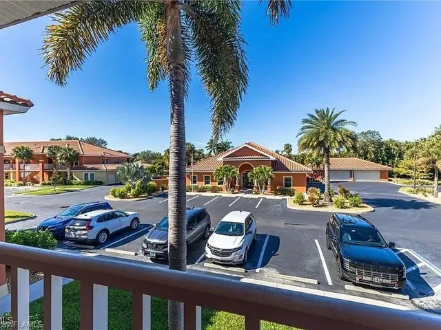 15989  Mandolin Bay  DR, Fort Myers, FL 33908