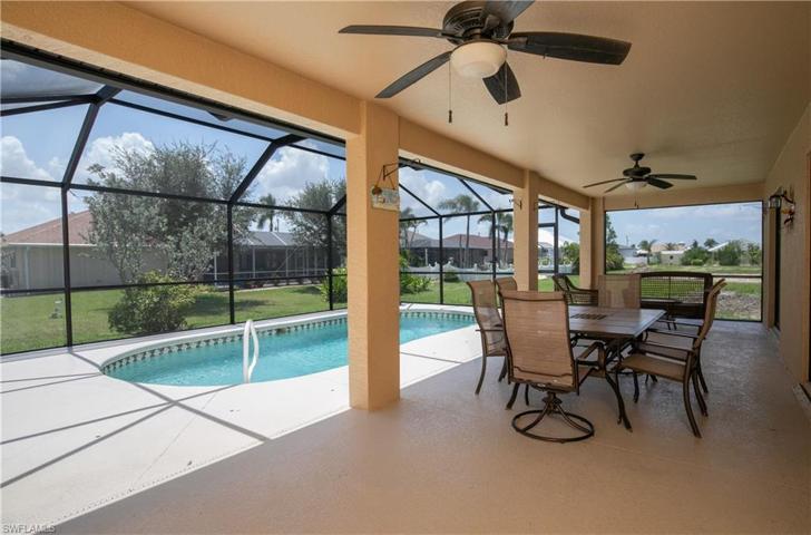 Large under truss lanai