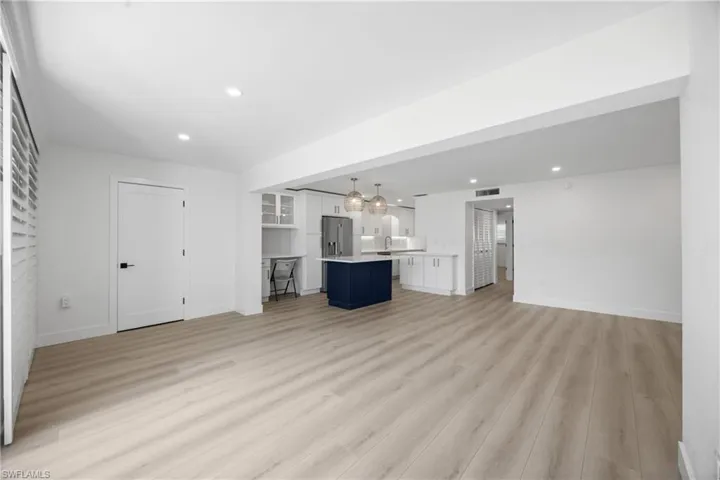 333 Harbour Dr 109, Naples, Florida 34103