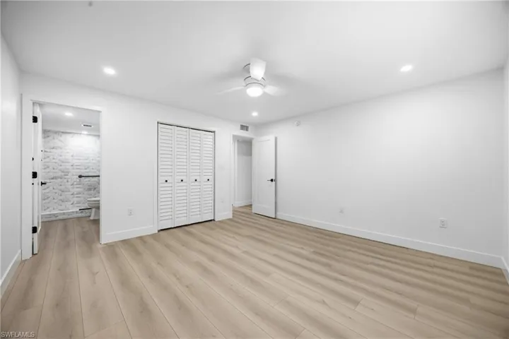 333 Harbour Dr 109, Naples, Florida 34103