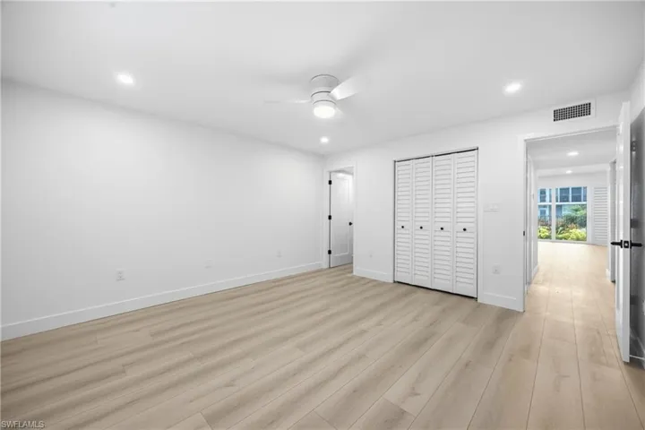 333 Harbour Dr 109, Naples, Florida 34103