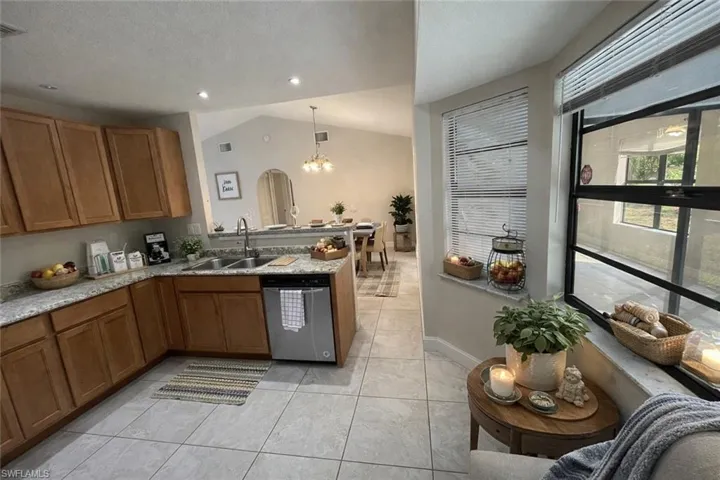 701 SW 9th  AVE, Cape Coral, FL 33991