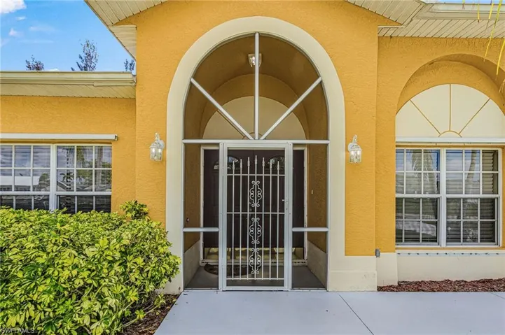 Step inside and start your tour of this perfect home, investment opportunity, or vacation retreat