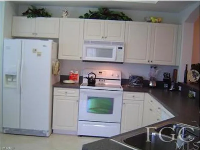 10510  Amiata  WAY, Fort Myers, FL 33913