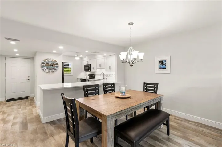 Convenient dining-living area, convenient to the open kitchen
