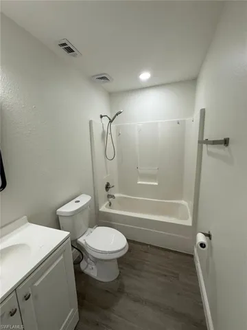 5248 Confederate Dr, Naples, Florida 34113