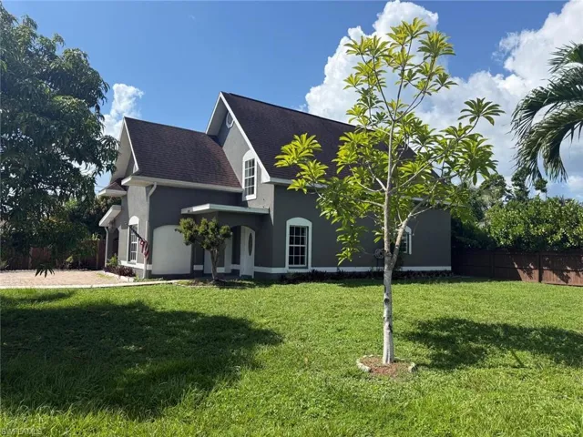 5248 Confederate Dr, Naples, Florida 34113