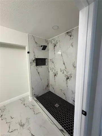 5248 Confederate Dr, Naples, Florida 34113
