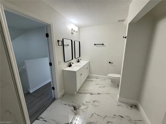 5248 Confederate Dr, Naples, Florida 34113