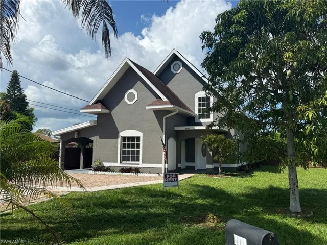 5248 Confederate Dr, Naples, Florida 34113
