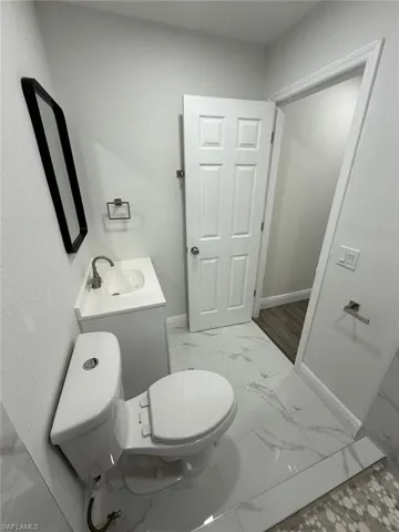 5248 Confederate Dr, Naples, Florida 34113