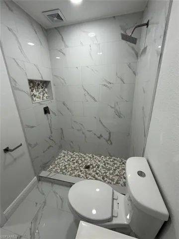5248 Confederate Dr, Naples, Florida 34113
