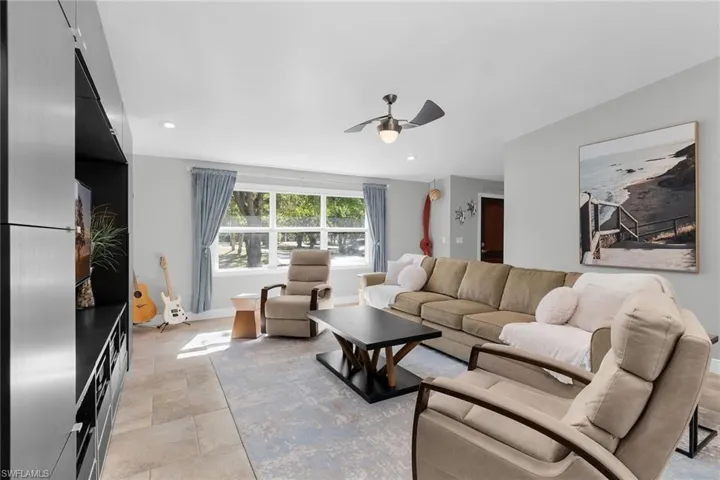 681  15th SW ST, Naples, FL 34117